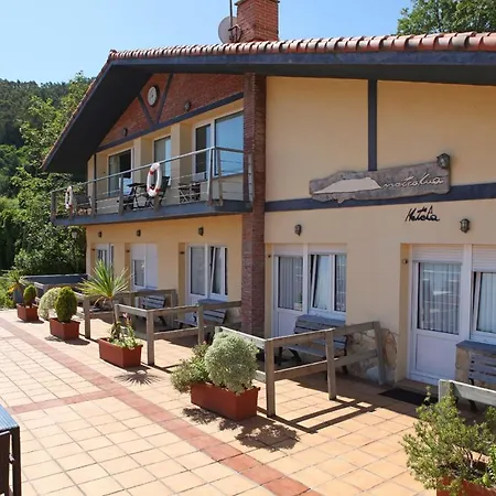 Hotel Metrokua 2*